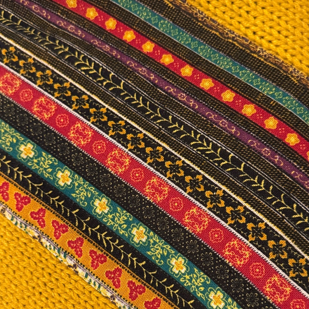 Colorful Knit Scarf with Tassels - Picture 4 of 5